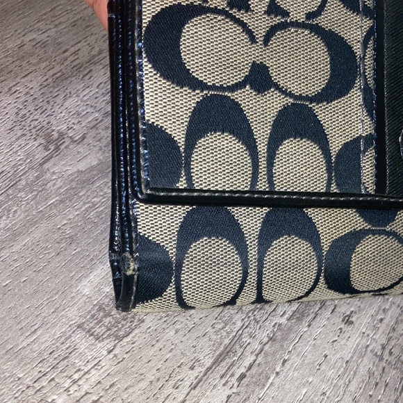 Coach Envelope Wallet - Picture 6 of 9